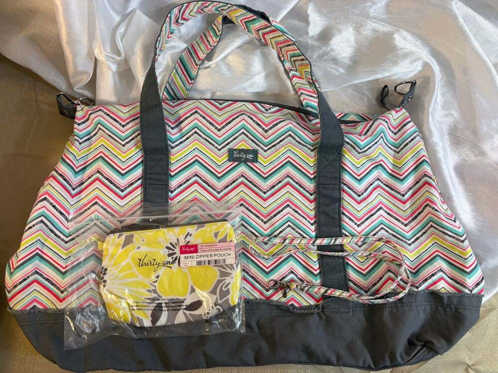 Thirty-One Duffel Bag Multi Chevron Print with Pouch and lanyard